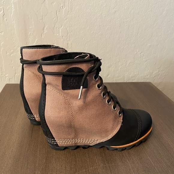 SOREL 1964 PREMIUM WEDGE BOOTS - WOMEN'S - Picture 15 of 16
